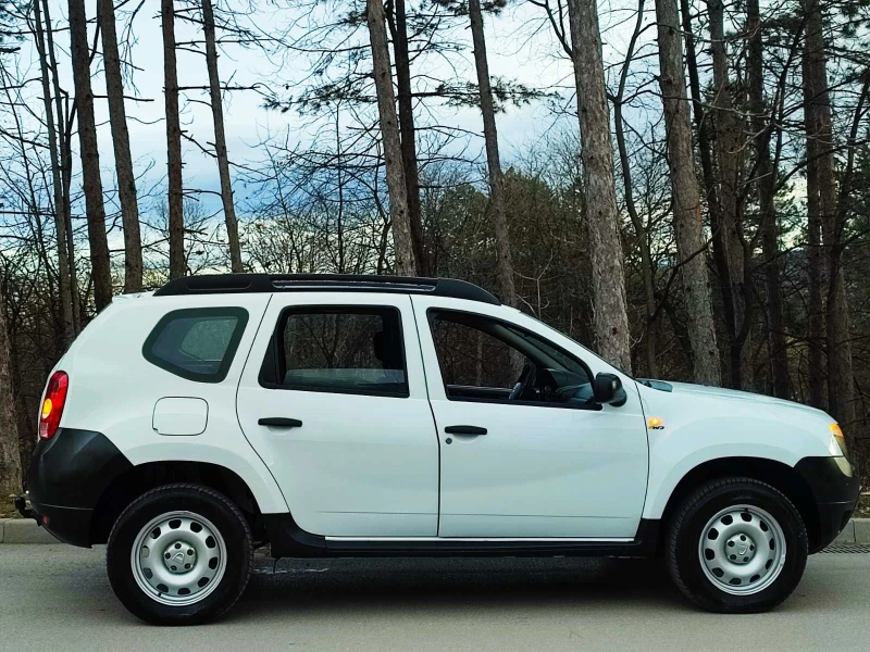 Dacia Duster 1.6-4* 4 swiss, снимка 9 - Автомобили и джипове - 48188469