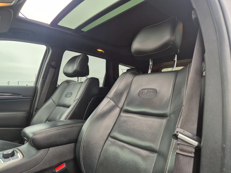 Jeep Grand cherokee OVERLAND, снимка 14 - Автомобили и джипове - 53191454