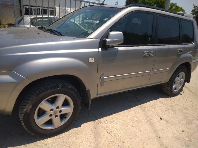 Nissan X-trail 2.2 d, снимка 4 - Автомобили и джипове - 30741342