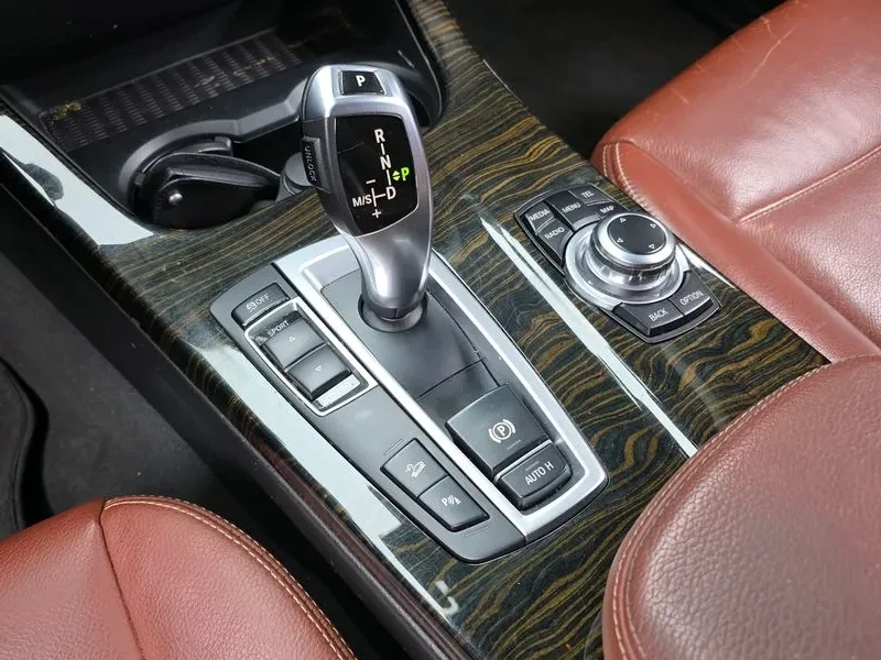 BMW X3 2.0d, снимка 9 - Автомобили и джипове - 54603122