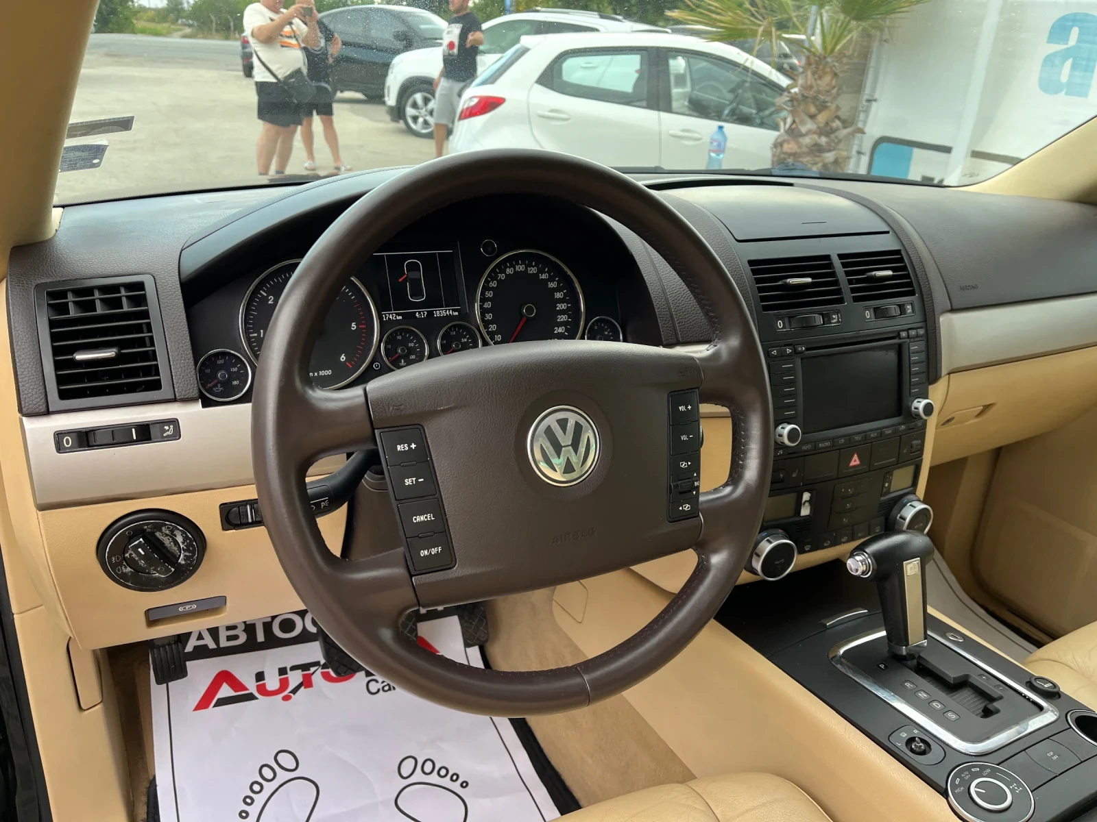 VW Touareg 2.5TDI-174кс= АВТОМАТ= 4х4= НАВИ= КОЖА - изображение 8