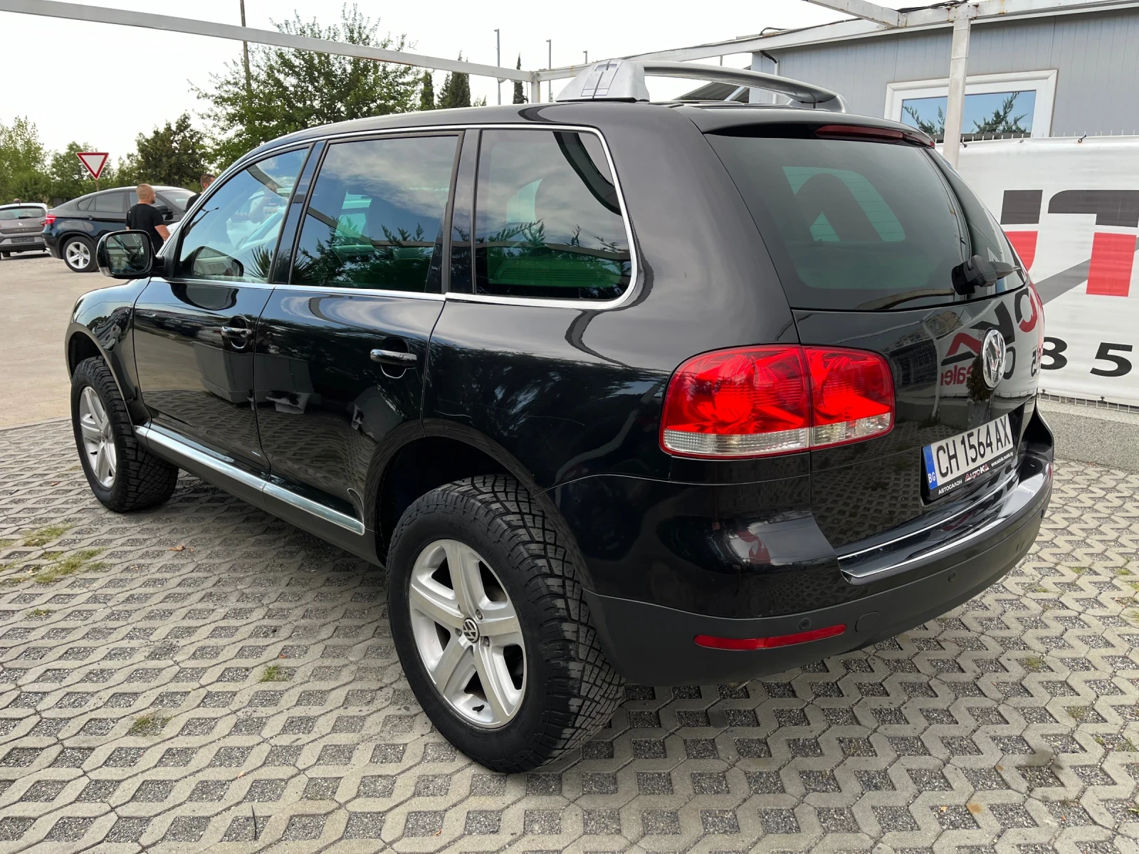 VW Touareg 2.5TDI-174кс= АВТОМАТ= 4х4= НАВИ= КОЖА - изображение 5