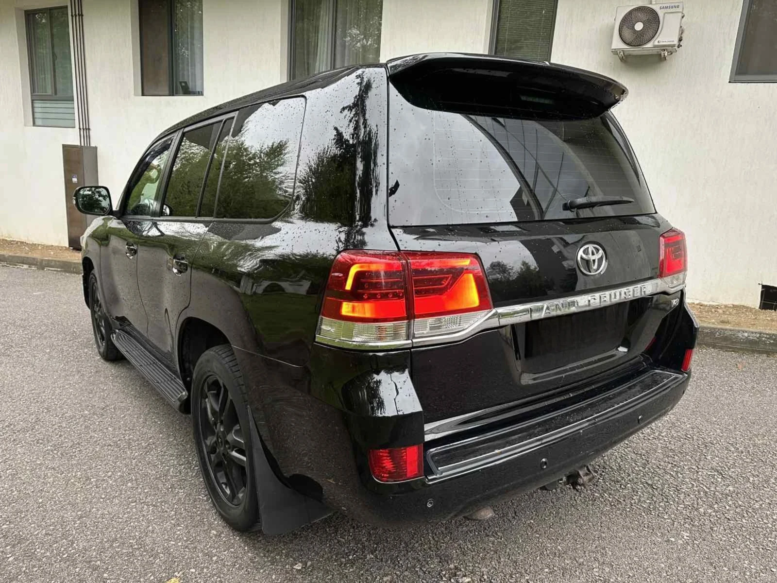 Toyota Land cruiser 200 / 4.5D / FACE 2020 - изображение 5