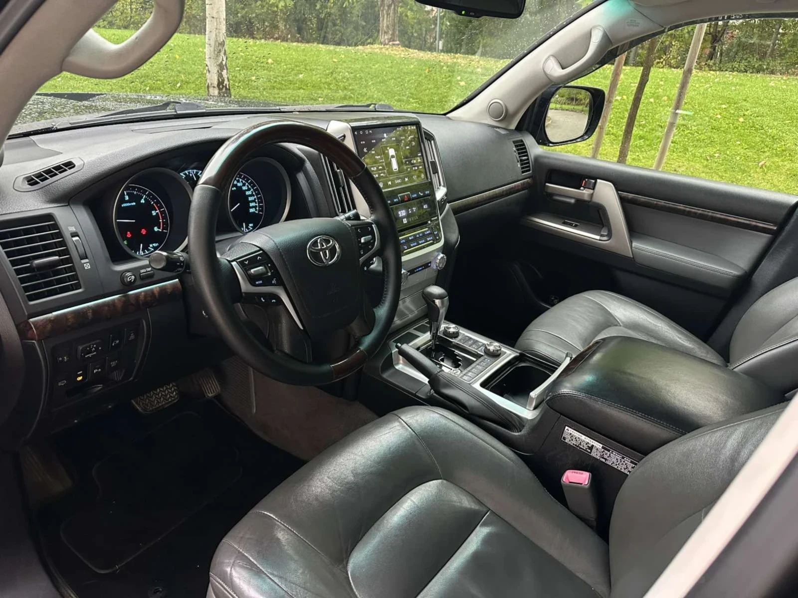 Toyota Land cruiser 200 / 4.5D / FACE 2020 - изображение 9