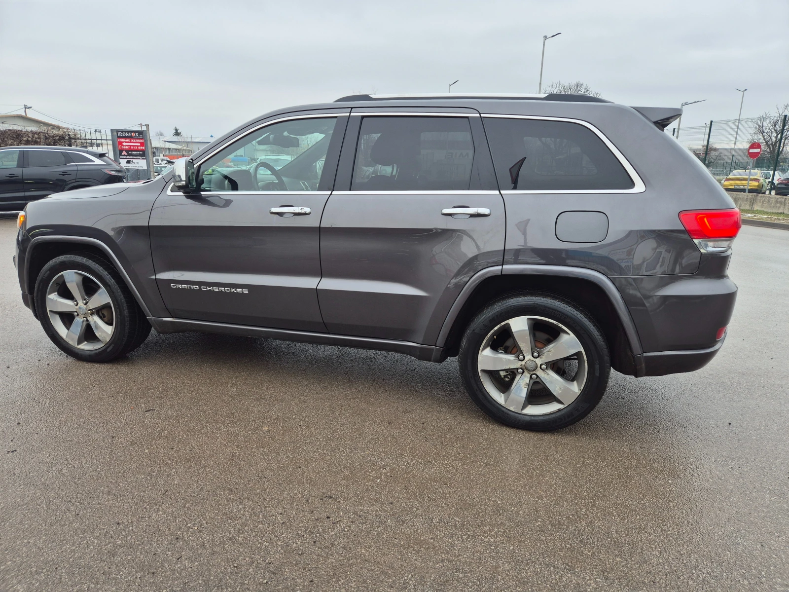 Jeep Grand cherokee OVERLAND - изображение 8