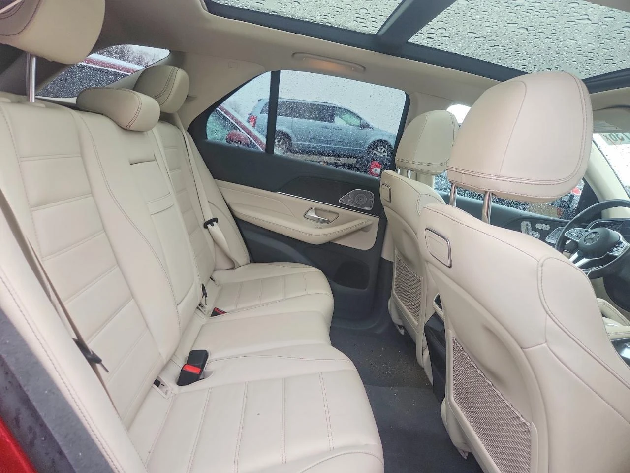 Mercedes-Benz GLE 350 4MATIC* BURMESTER* ОБДУХ* AMG PACK* PANO, снимка 11 - Автомобили и джипове - 53826283