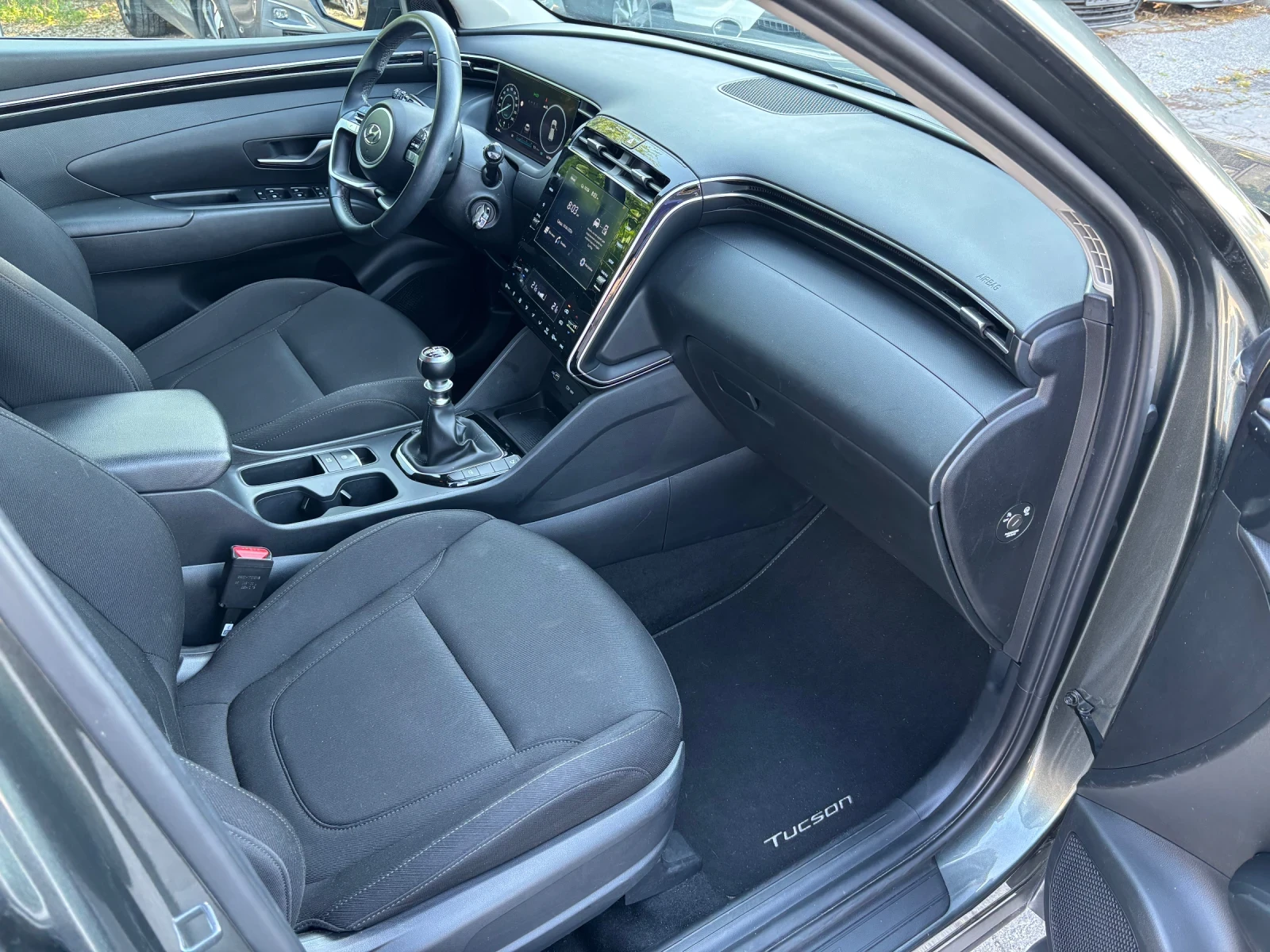Hyundai Tucson 1, 6 crdi Xtech, снимка 17 - Автомобили и джипове - 54869693
