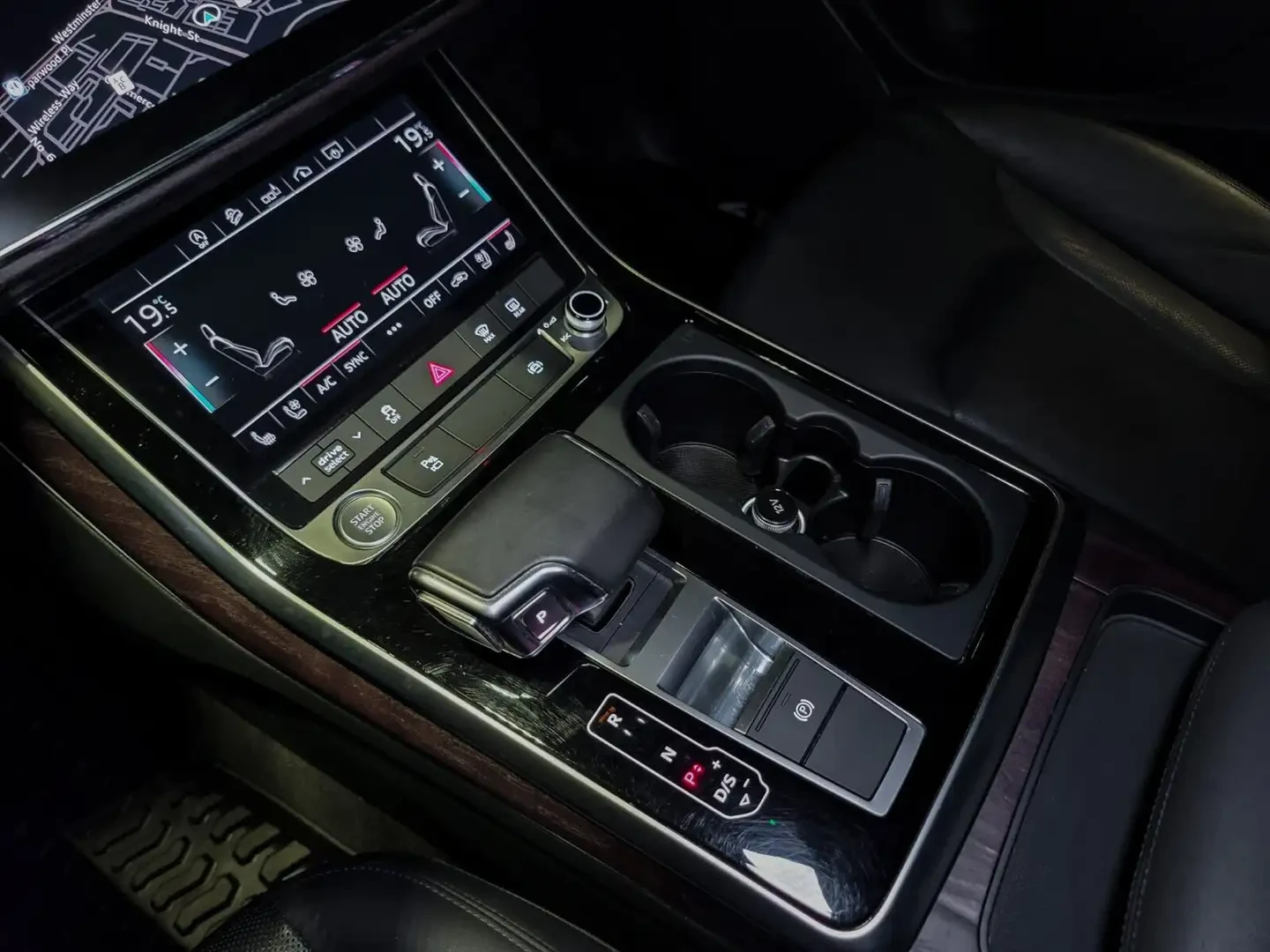 Audi Q7 55TFSI* MATRIX* S* LINE* ОБДУХВАНЕ* 7* МЕСТА* 360К, снимка 10 - Автомобили и джипове - 55058452