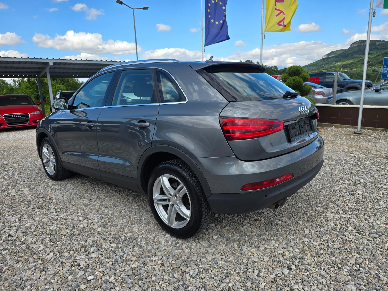 Audi Q3 2.0TDI QUATTRO РЕАЛНИ КИЛОМЕТРИ, снимка 3 - Автомобили и джипове - 55494049