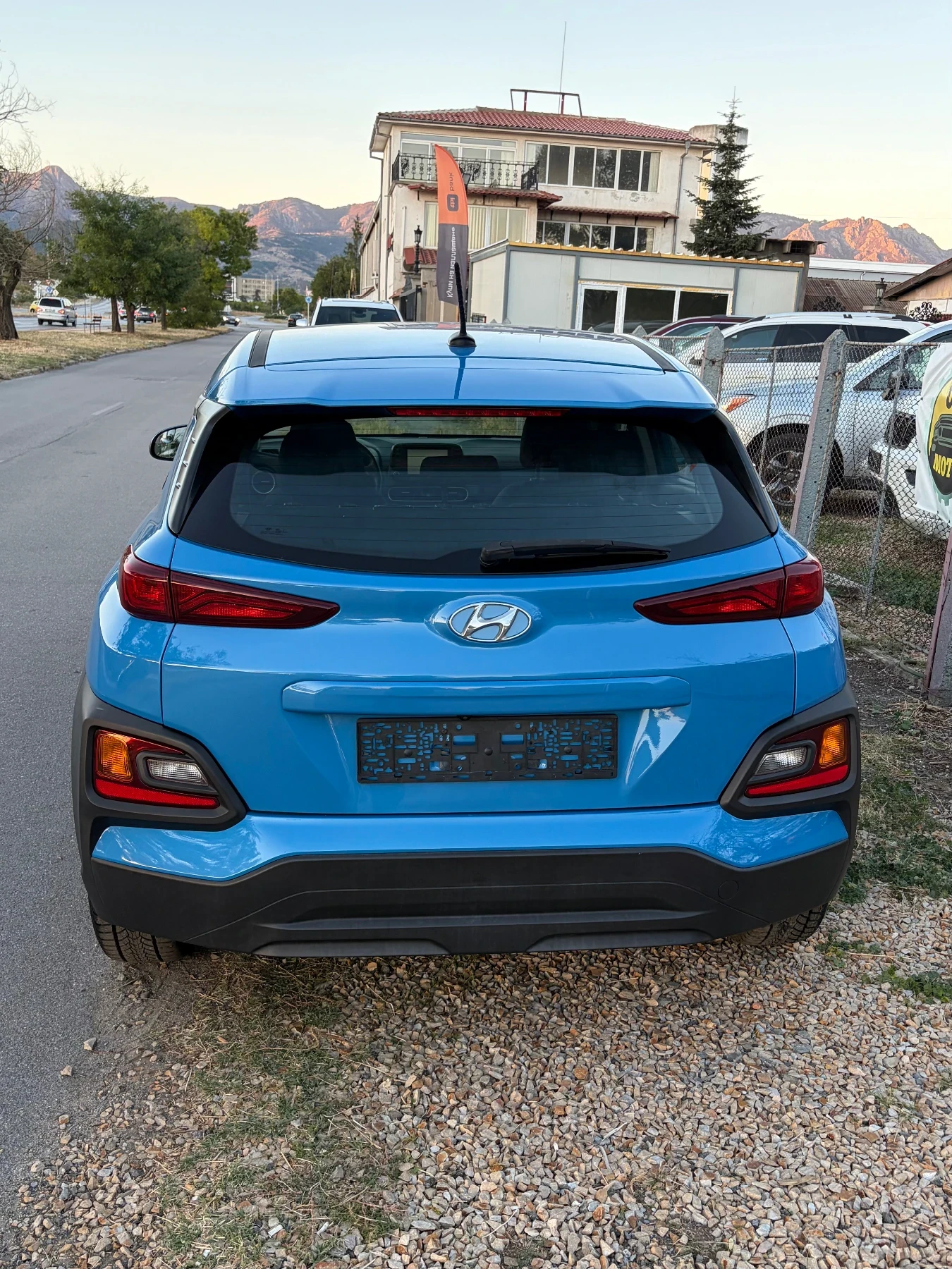 Hyundai Kona Kona 2019 2.0 обслужена TOP !, снимка 4 - Автомобили и джипове - 56341362