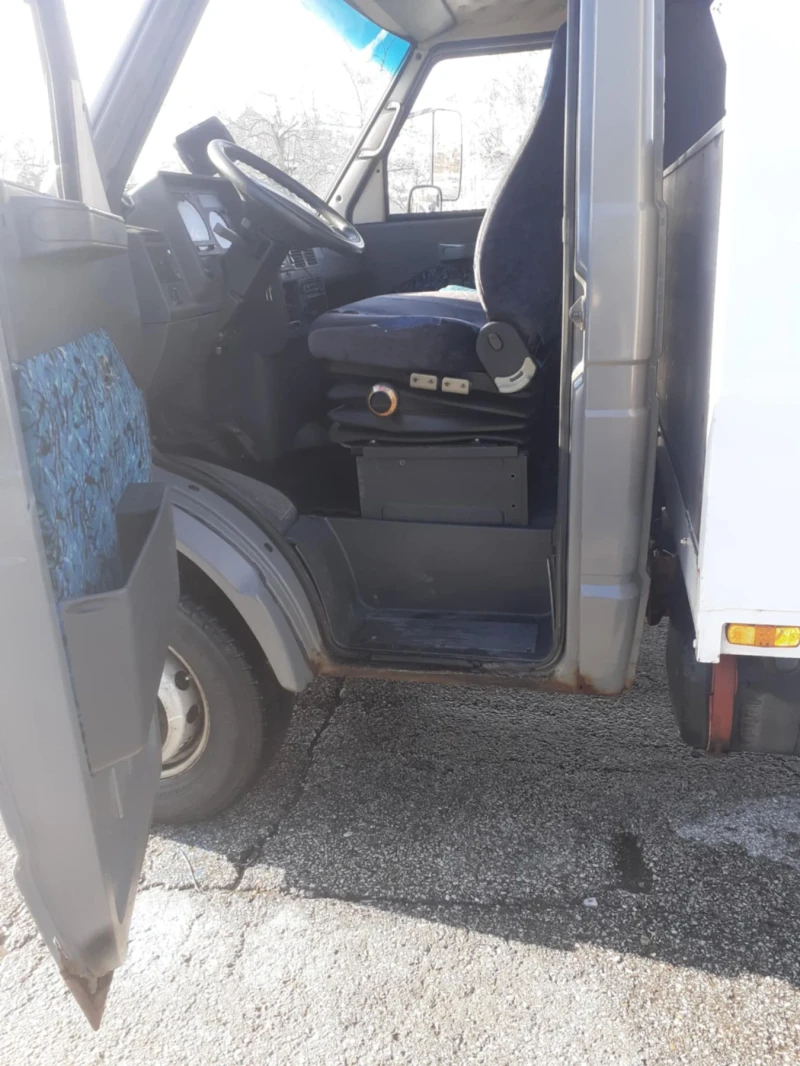 Iveco Daily, снимка 14 - Бусове и автобуси - 52633298