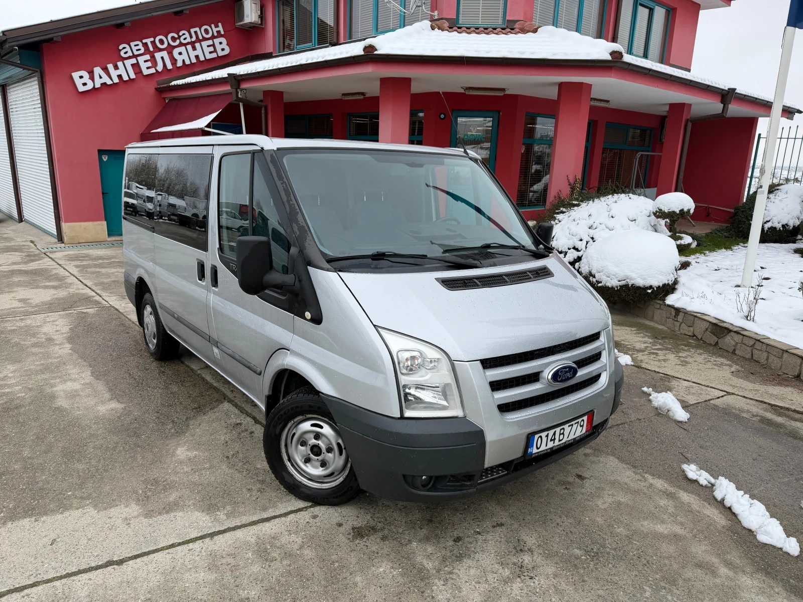 Ford Transit 2.2TDCi* TREND* 125к.с* Климатик* 8+ 1 места - изображение 2