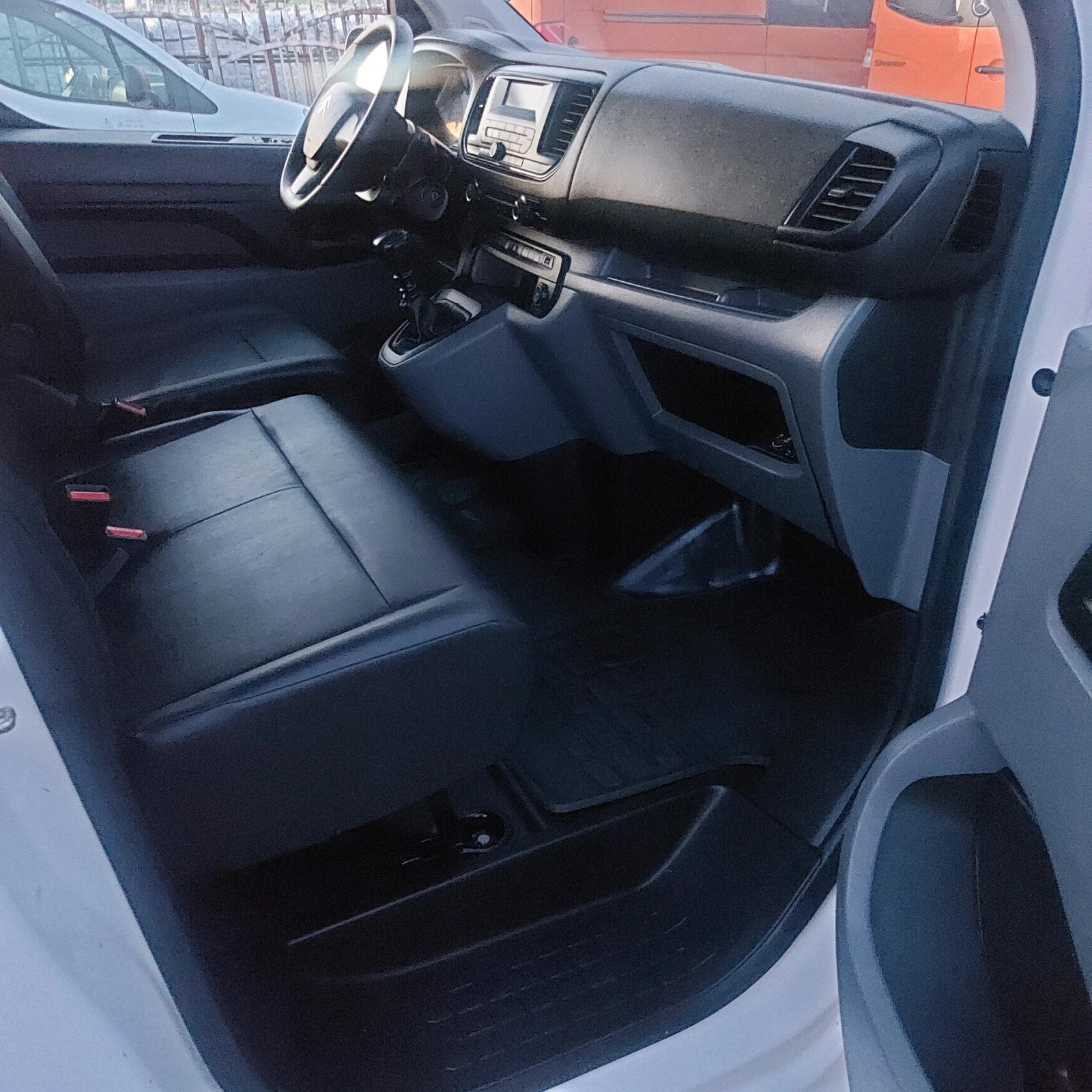 Citroen Jumpy хладилен с климатик, снимка 8 - Бусове и автобуси - 54991742