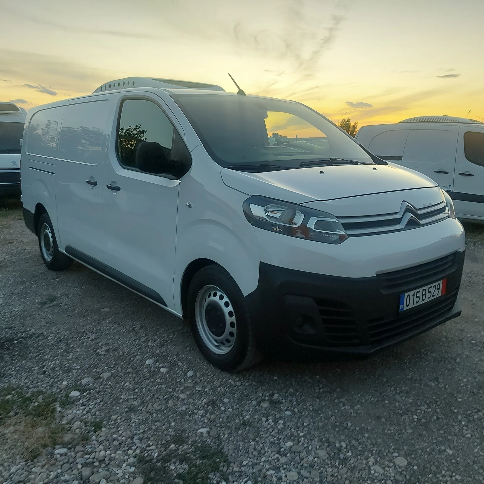 Citroen Jumpy хладилен с климатик, снимка 1 - Бусове и автобуси - 54991742