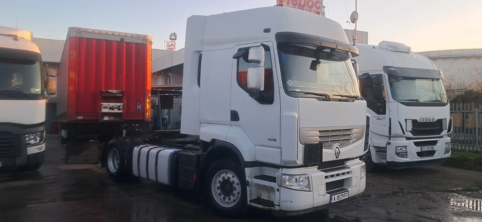 Renault Premium ADR Клас 1, снимка 2 - Камиони - 53981812