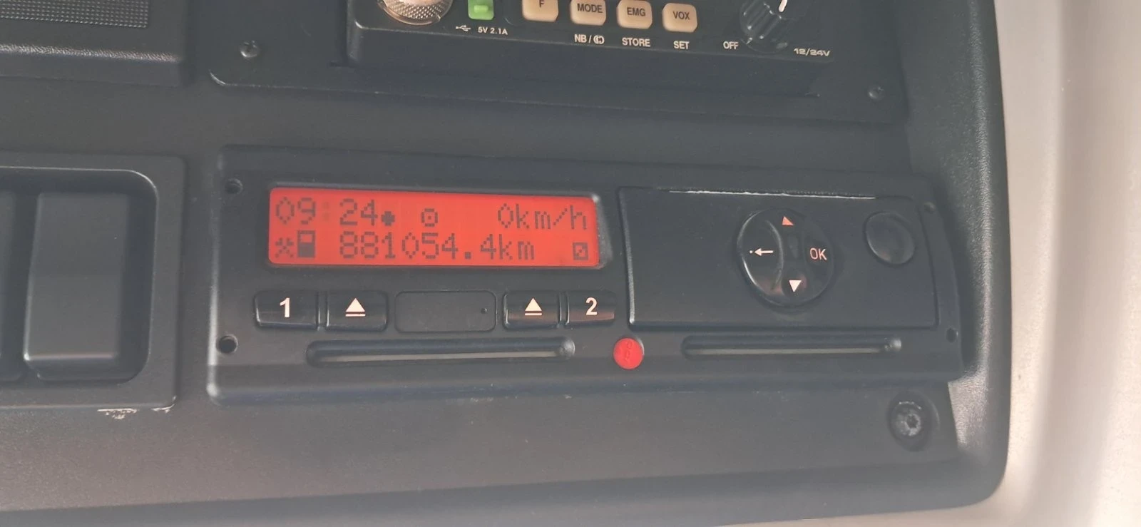 Renault Premium ADR Клас 1, снимка 8 - Камиони - 53981812