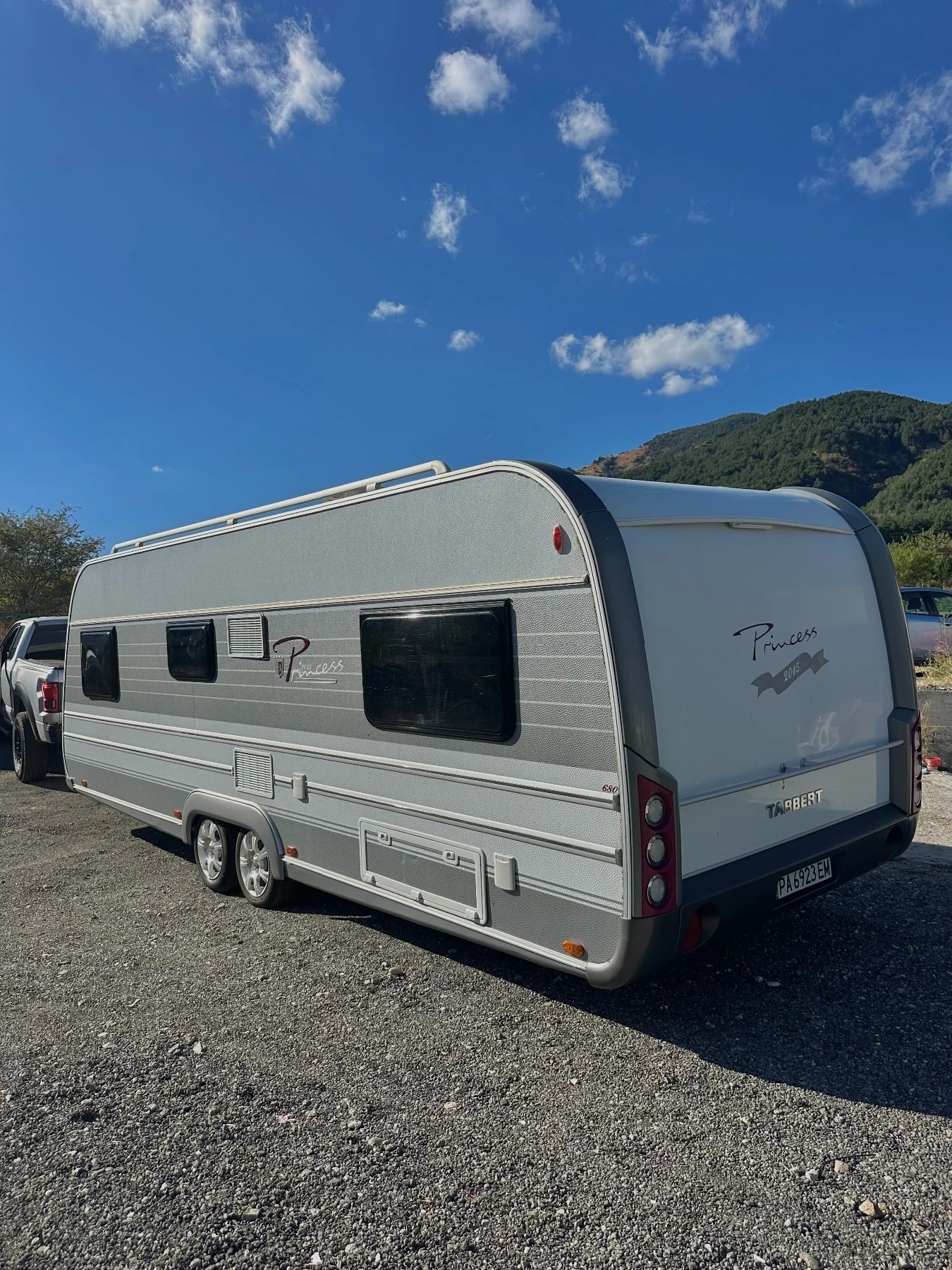 Каравана Tabbert Princess 680 | НОВ ВНОС| БАНЯ И WC| Регистрирана| , снимка 4 - Каравани и кемпери - 56082495