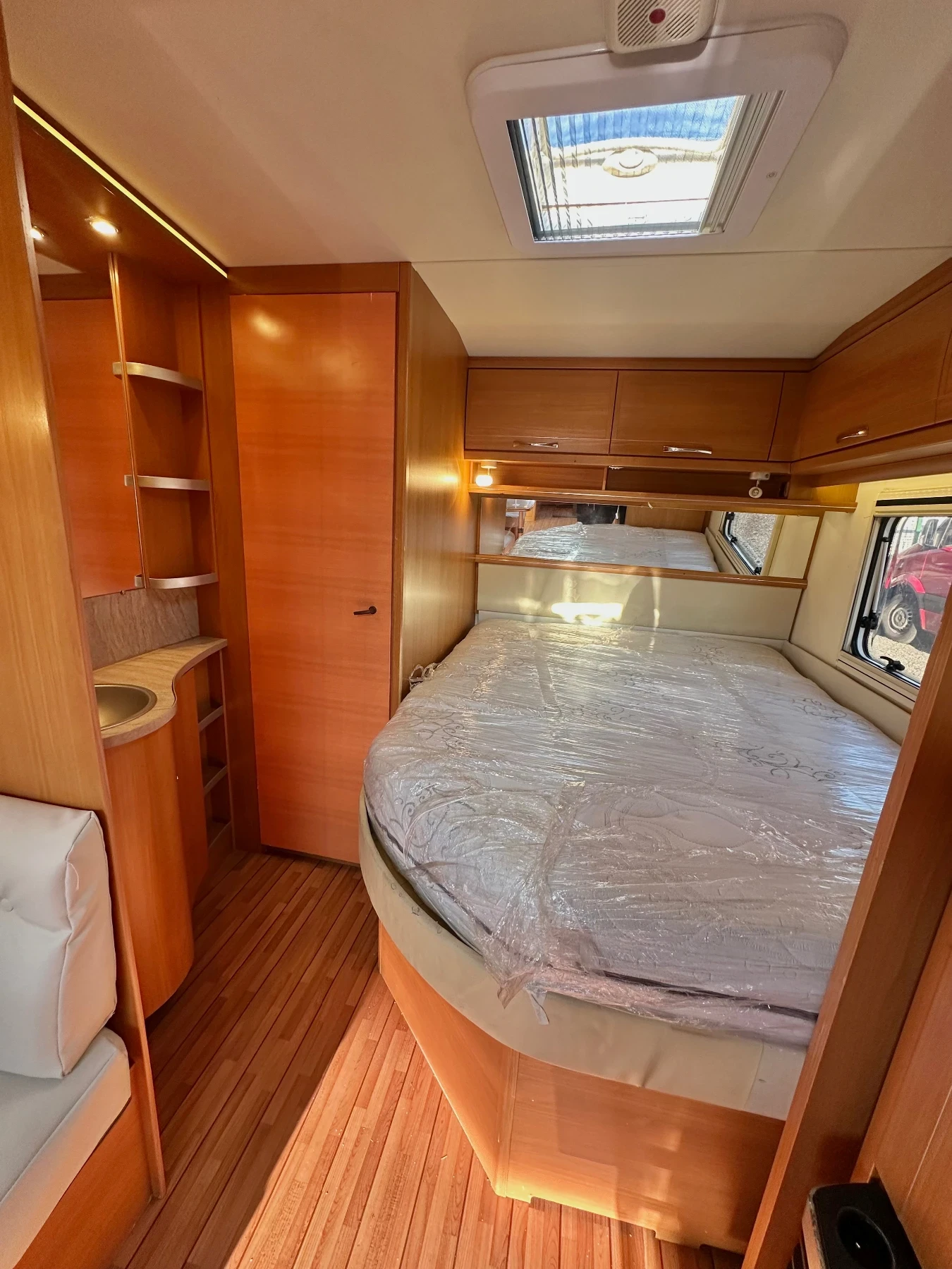 Каравана Tabbert Princess 680 | НОВ ВНОС| БАНЯ И WC| Регистрирана| , снимка 16 - Каравани и кемпери - 56082495