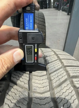 Гуми Зимни 245/40R19, снимка 2