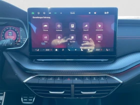 Skoda Octavia 2.0TSI* PANO* DISTR* KEYLESS* LED* CARPLAY* , снимка 10