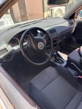VW Bora 1.6i КАПАРИРАНА, снимка 11