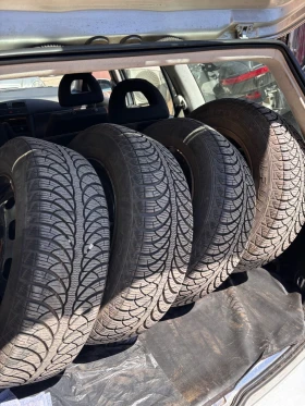 VW Bora 1.6i КАПАРИРАНА, снимка 13