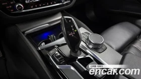 BMW 530 xDrive M Sport Package / АВТОКРЕДИТ, снимка 11