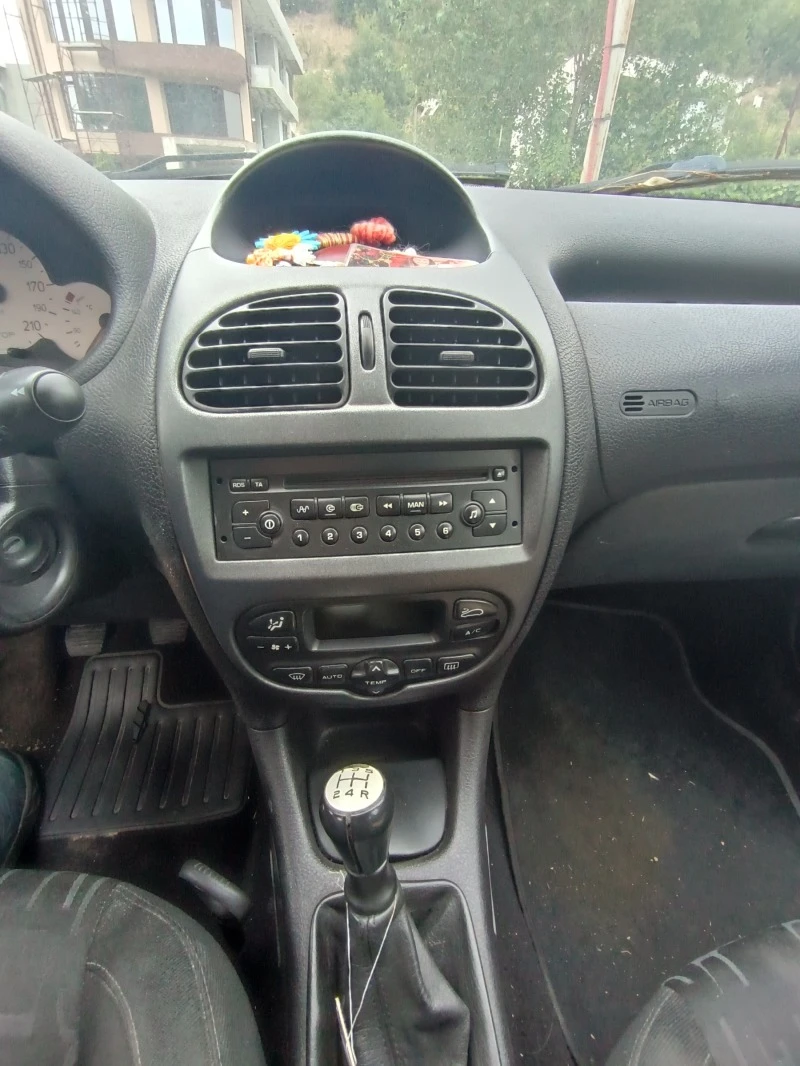 Peugeot 206, снимка 6 - Автомобили и джипове - 47572930