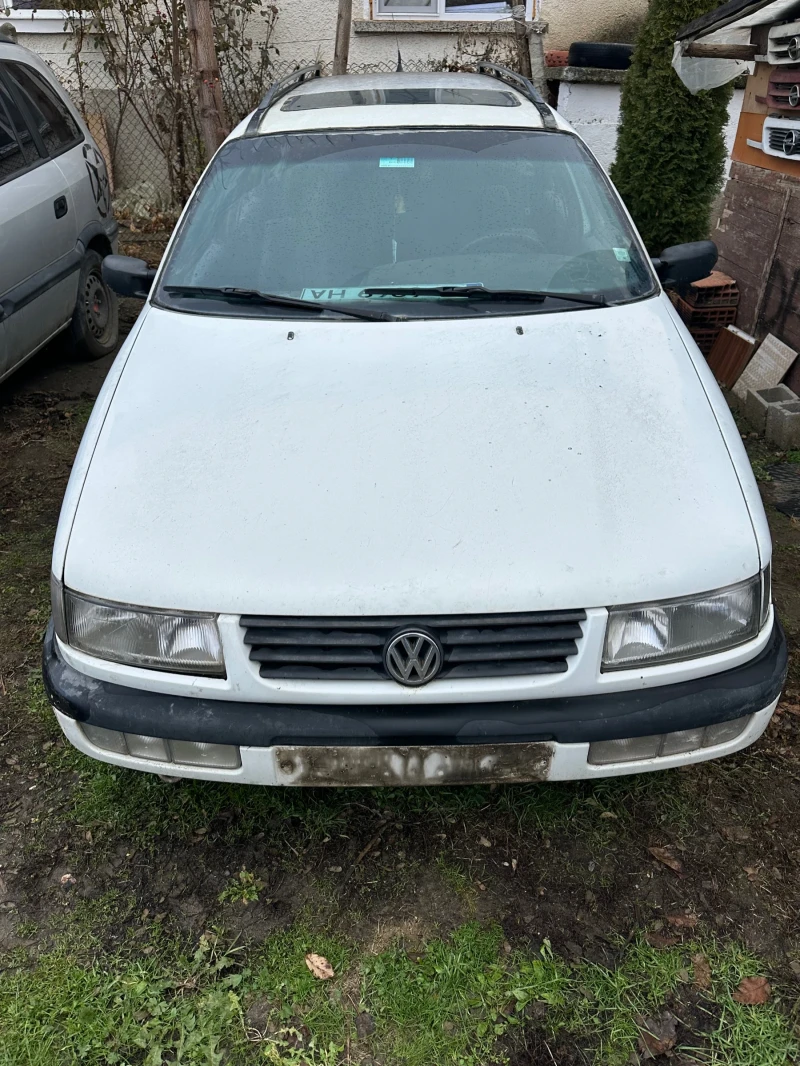 VW Passat 1.9 TDI, снимка 1 - Автомобили и джипове - 48353502