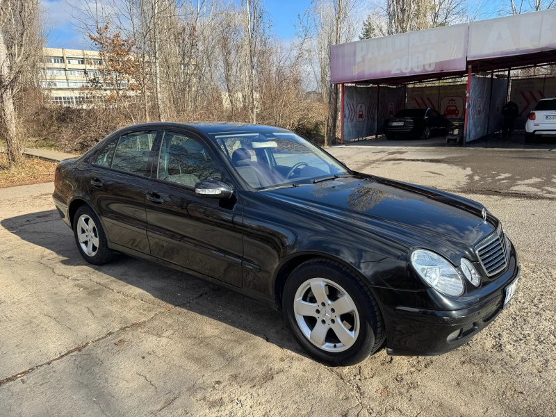 Mercedes-Benz E 220, снимка 4 - Автомобили и джипове - 48434614