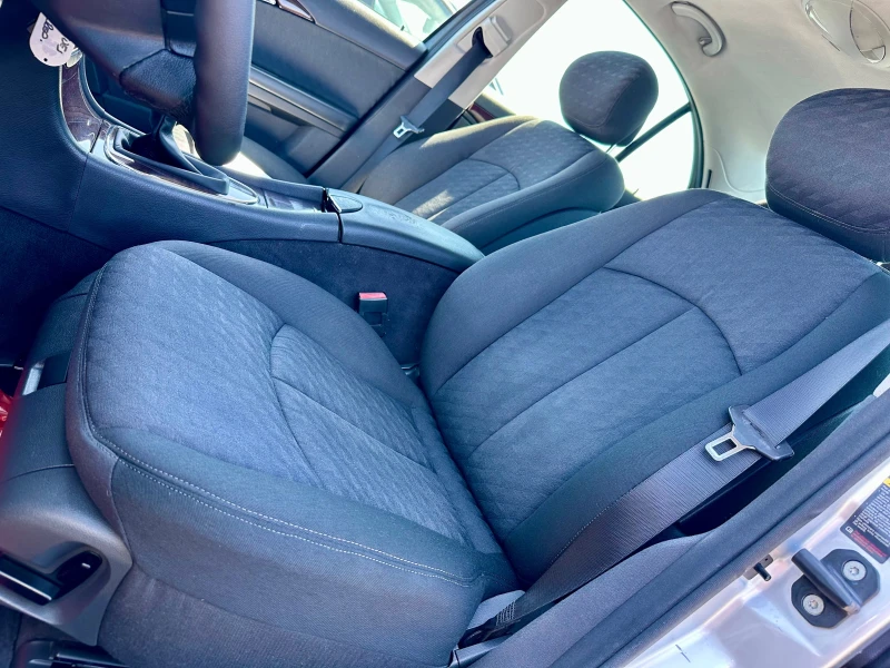 Mercedes-Benz E 280 2.8 CDI V6 * РЪЧКА* , снимка 12 - Автомобили и джипове - 49994999