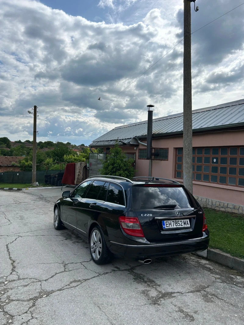 Mercedes-Benz C 220, снимка 3 - Автомобили и джипове - 52520884