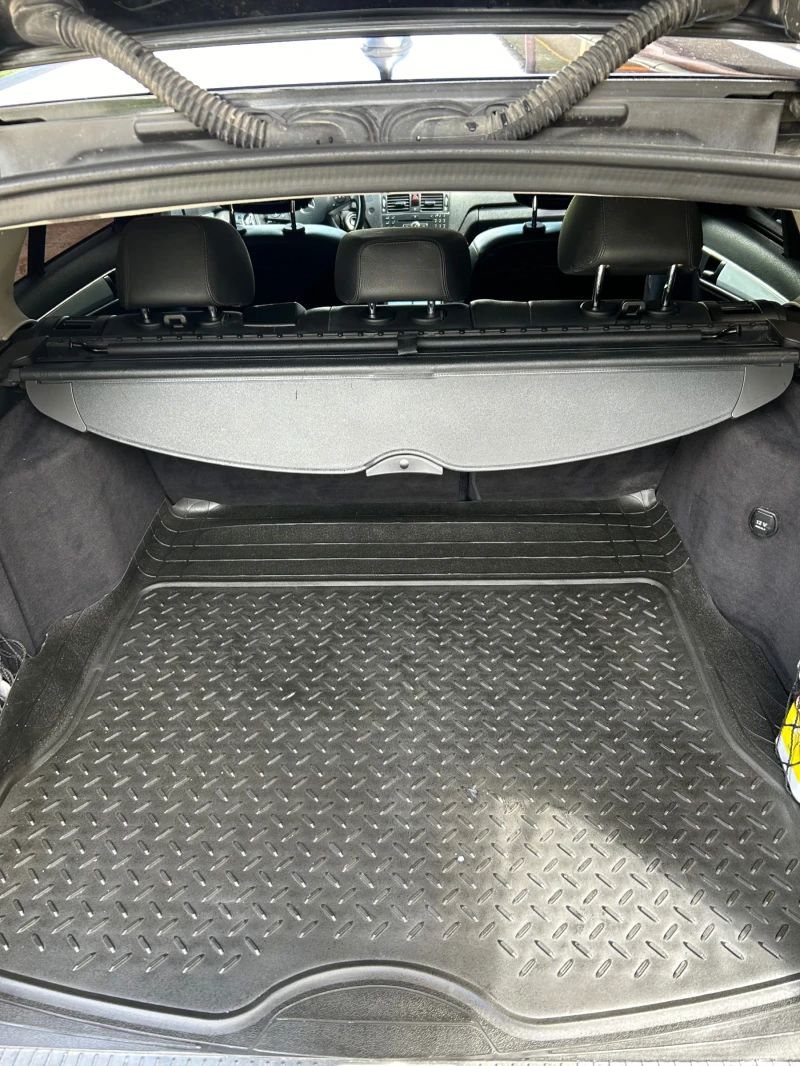 Mercedes-Benz C 220, снимка 10 - Автомобили и джипове - 52520884