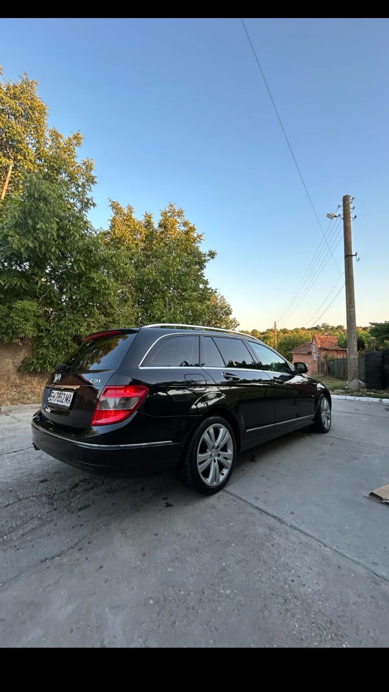 Mercedes-Benz C 220, снимка 2 - Автомобили и джипове - 52520884