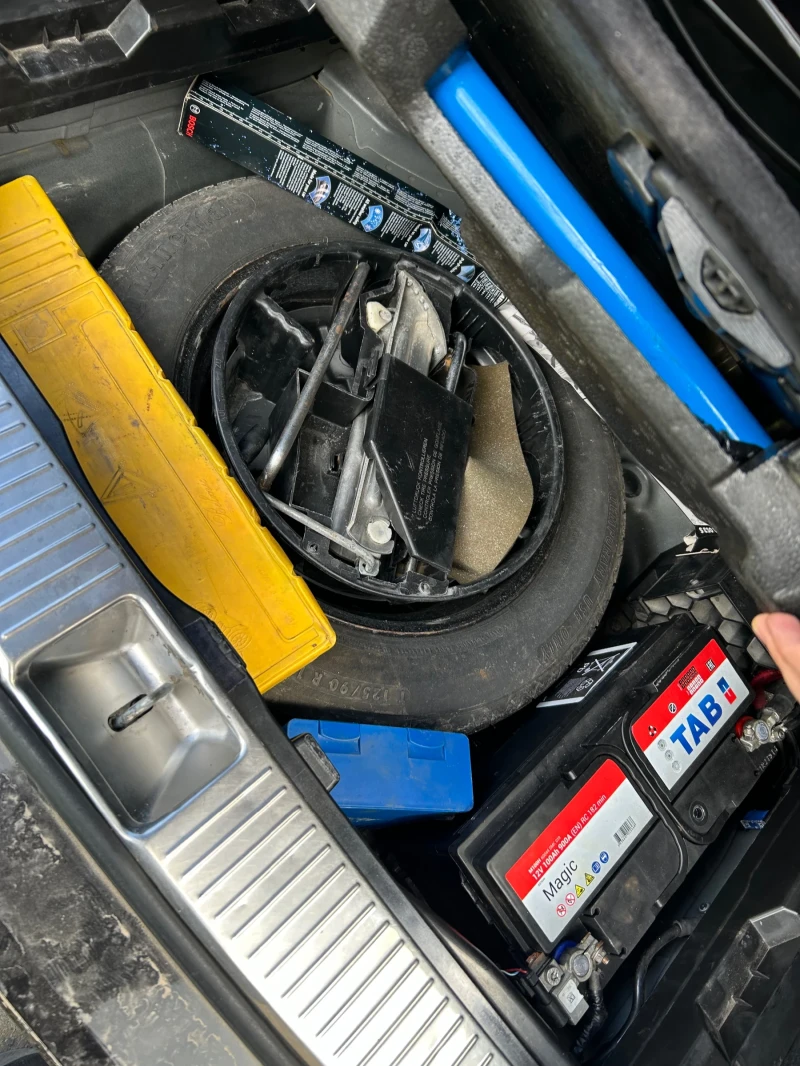 Mercedes-Benz C 220, снимка 12 - Автомобили и джипове - 52520884