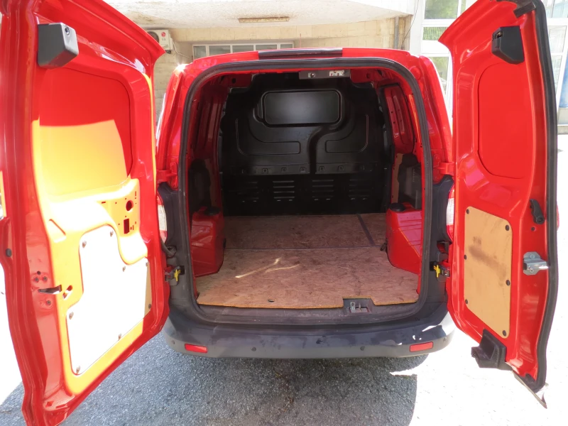 Ford Courier 1.5 TDCi 95PS, снимка 9 - Автомобили и джипове - 51902374