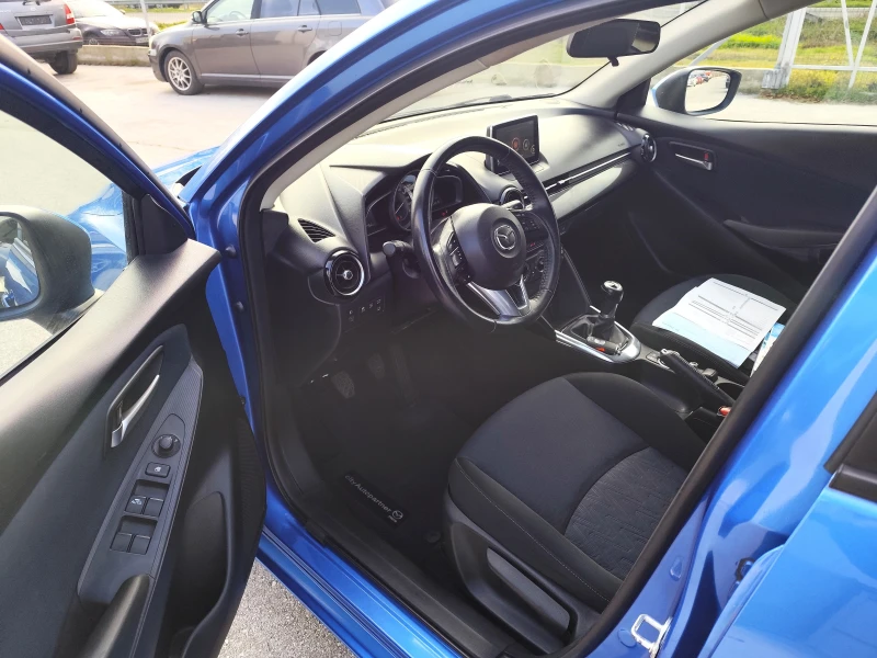 Mazda 2 1.5 Skyactiv, снимка 9 - Автомобили и джипове - 52889497