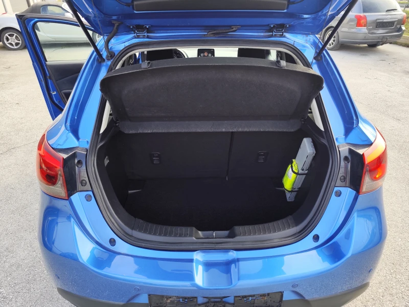 Mazda 2 1.5 Skyactiv, снимка 13 - Автомобили и джипове - 52889497