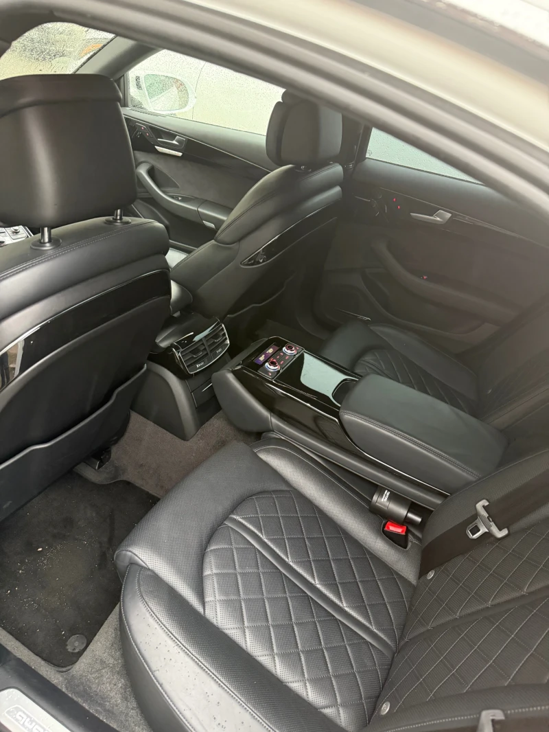 Audi A8, снимка 12 - Автомобили и джипове - 53056920