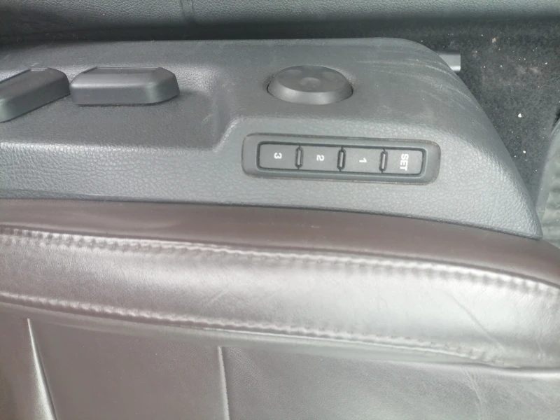 Skoda Octavia 2.0TDI-4X4, снимка 7 - Автомобили и джипове - 53210416