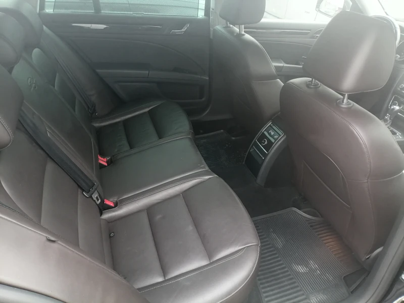 Skoda Octavia 2.0TDI-4X4, снимка 11 - Автомобили и джипове - 53210416