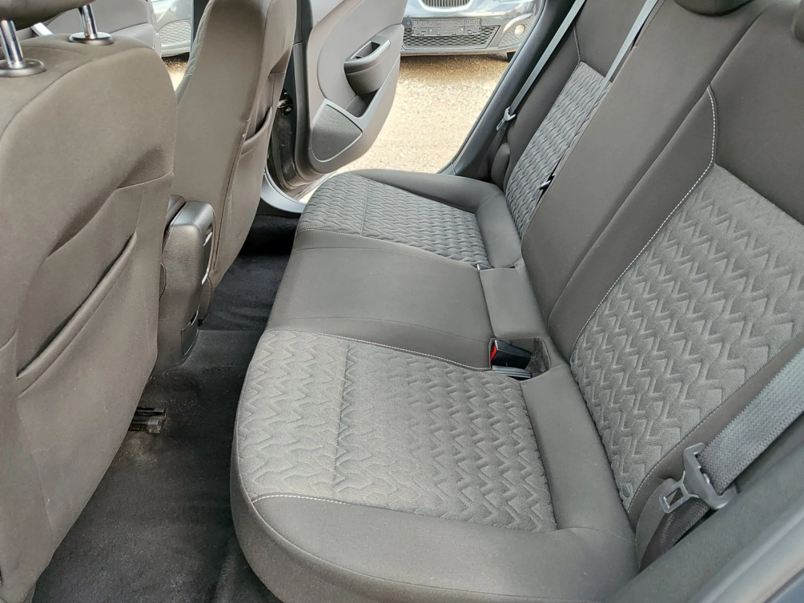 Opel Astra 1.4i | Mobile.bg — изображение 13