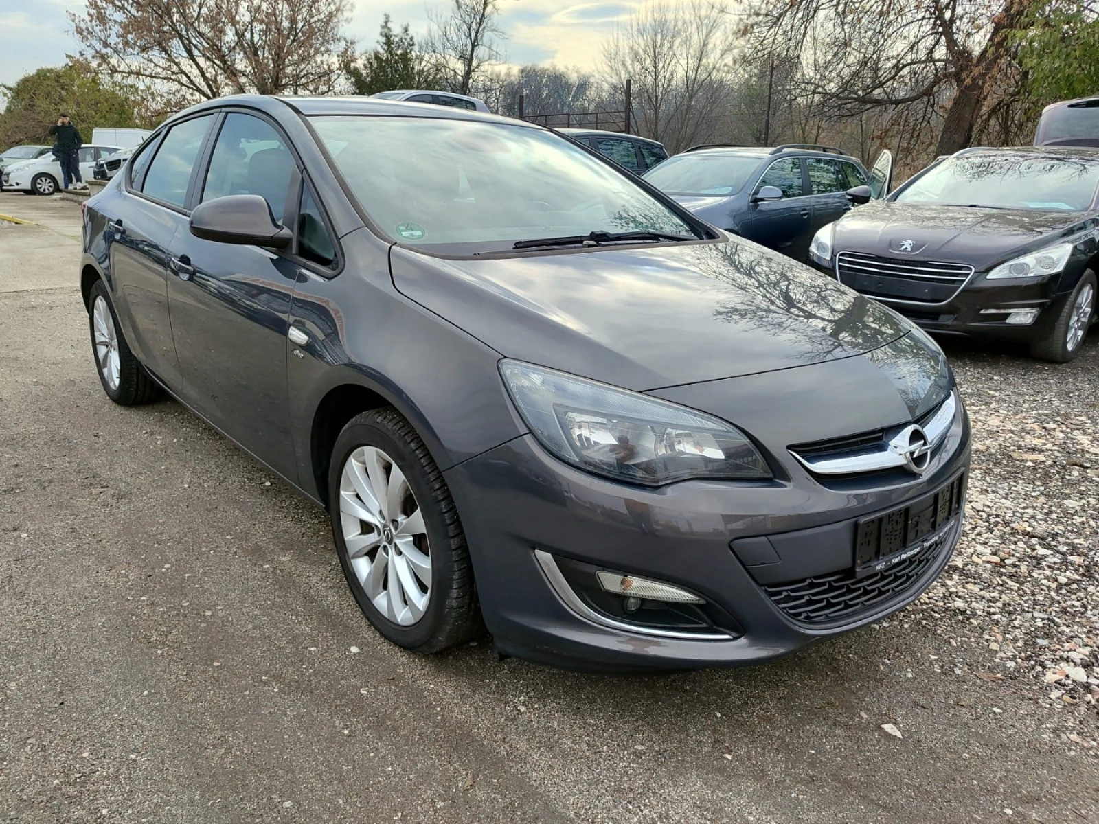 Opel Astra 1.4i - изображение 7