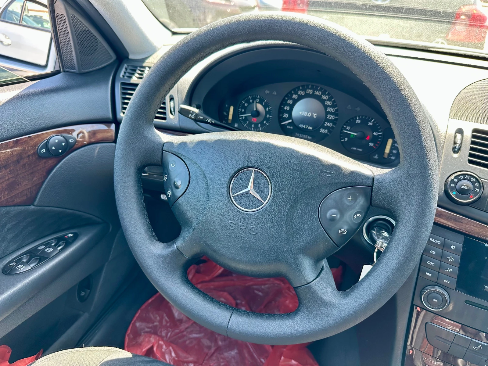Mercedes-Benz E 280 2.8 CDI V6 * РЪЧКА*  | Mobile.bg — изображение 11
