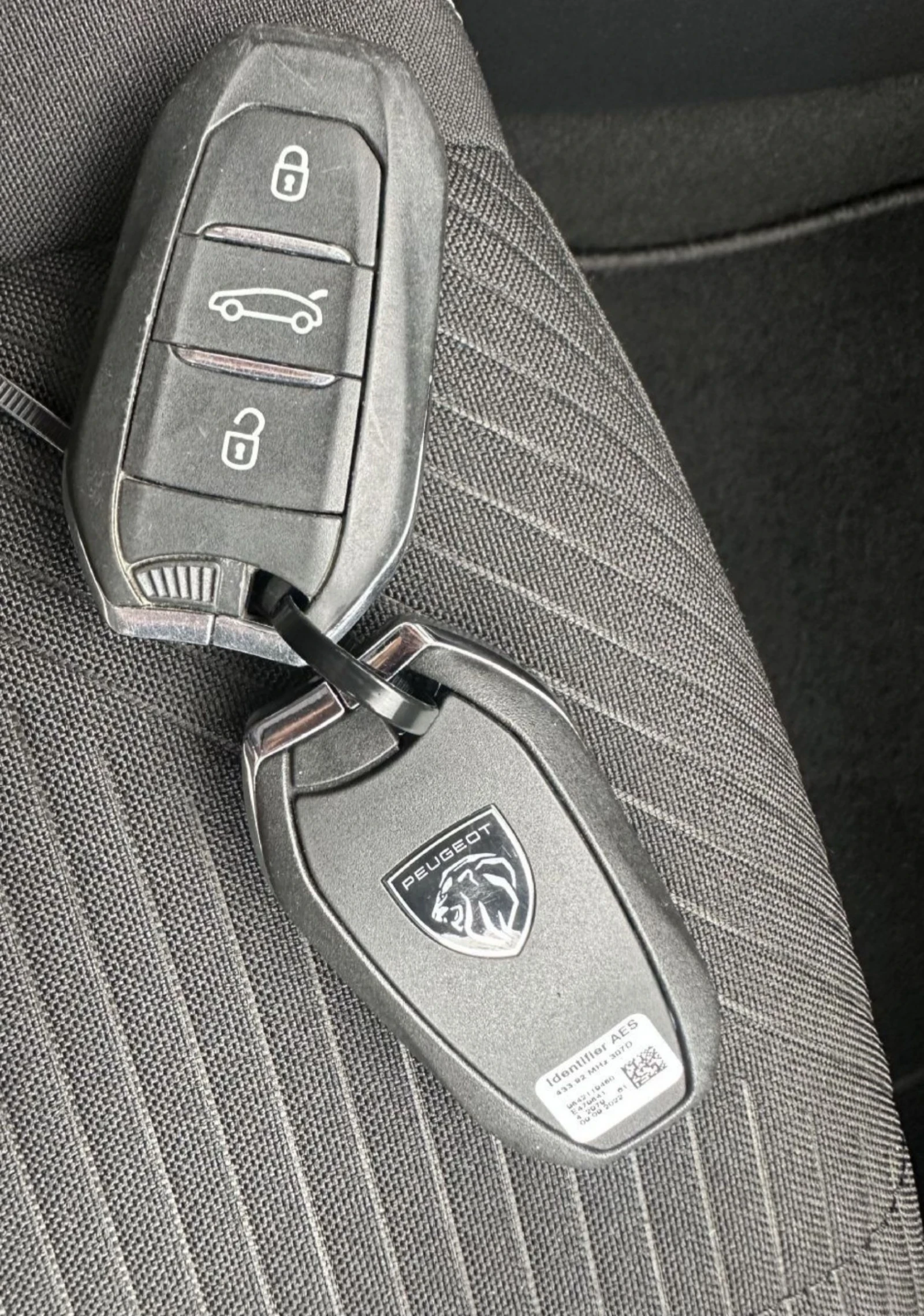 Peugeot 308 1, 2 PURETECH 130 ACTIVE.NAVI.LED - изображение 8