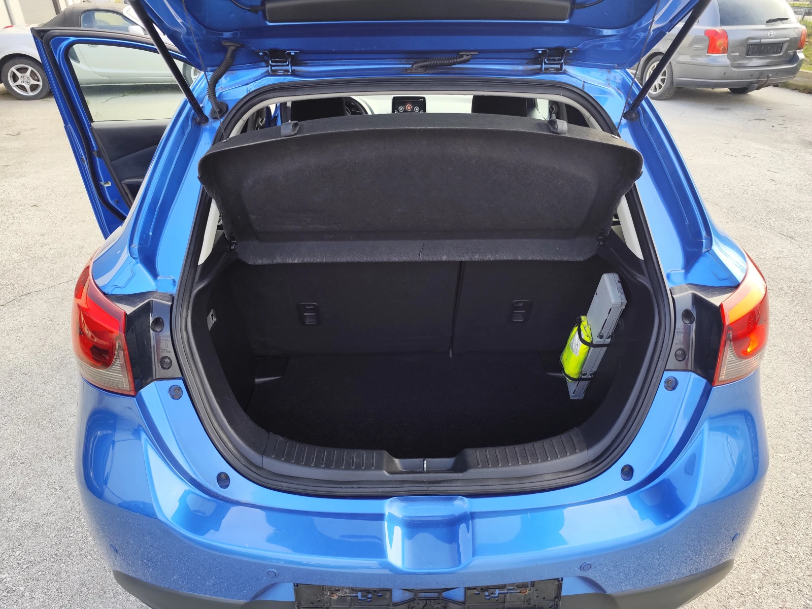 Mazda 2 1.5 Skyactiv | Mobile.bg � ����������� 13