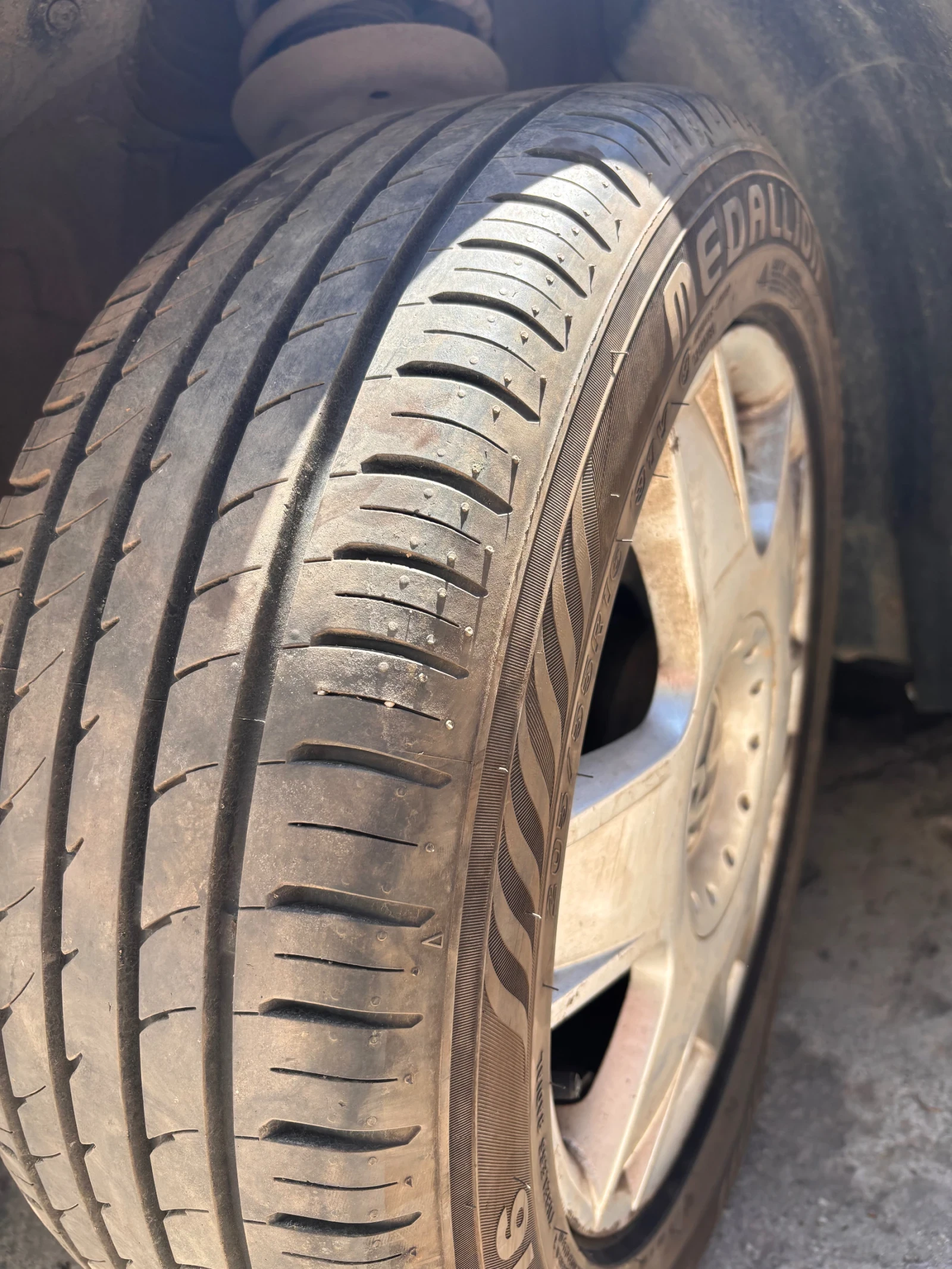 VW Bora 1.6i КАПАРИРАНА, снимка 14 - Автомобили и джипове - 53642362