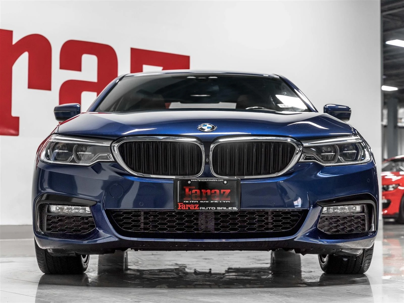 BMW 530 xDrive M SPORT С РЕГИСТРАЦИЯ & АВТО КРЕДИТ - изображение 2