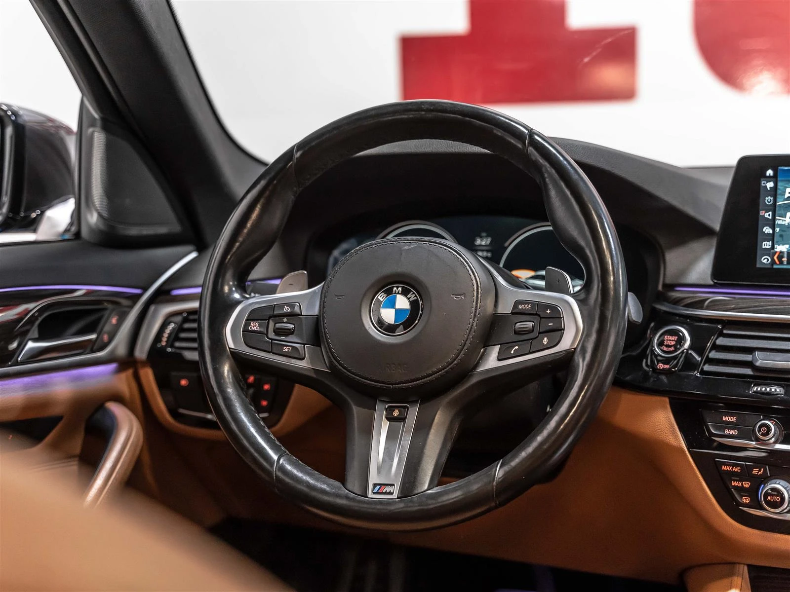 BMW 530 xDrive M SPORT С РЕГИСТРАЦИЯ & АВТО КРЕДИТ - изображение 6