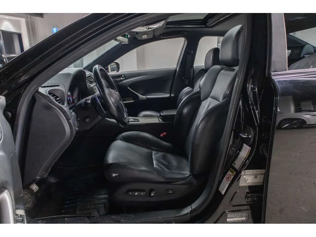 Lexus IS F ПЪЛНА СЕРВИЗНА ИСТОРИЯ CARFAX, снимка 16 - Автомобили и джипове - 53901928